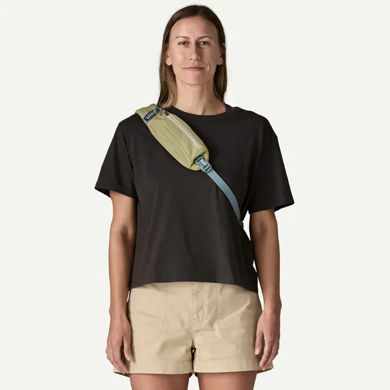 Patagonia Atom 8l Sling Bag in Weathered Stone-3