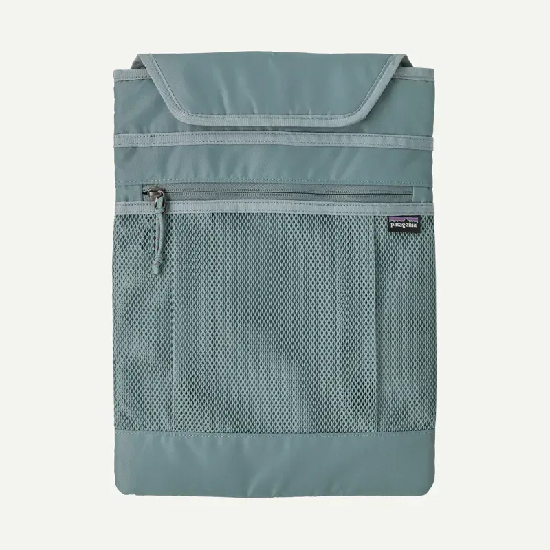 Patagonia Atom 20l Tote Pack in Blue Sage-2