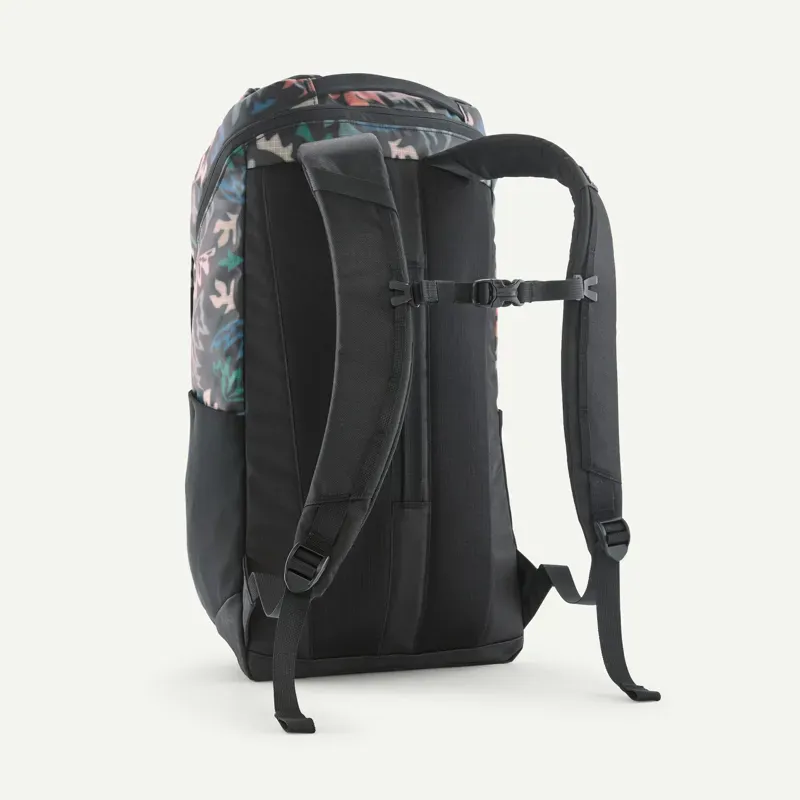 Patagonia Black Hole 25l Pack in Kaleido Black-1