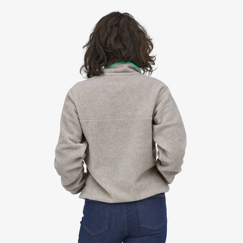 Patagonia Women's Lightweight Synch Snap-T Pullover in Oatmeal Heather/Fresh Teal-2