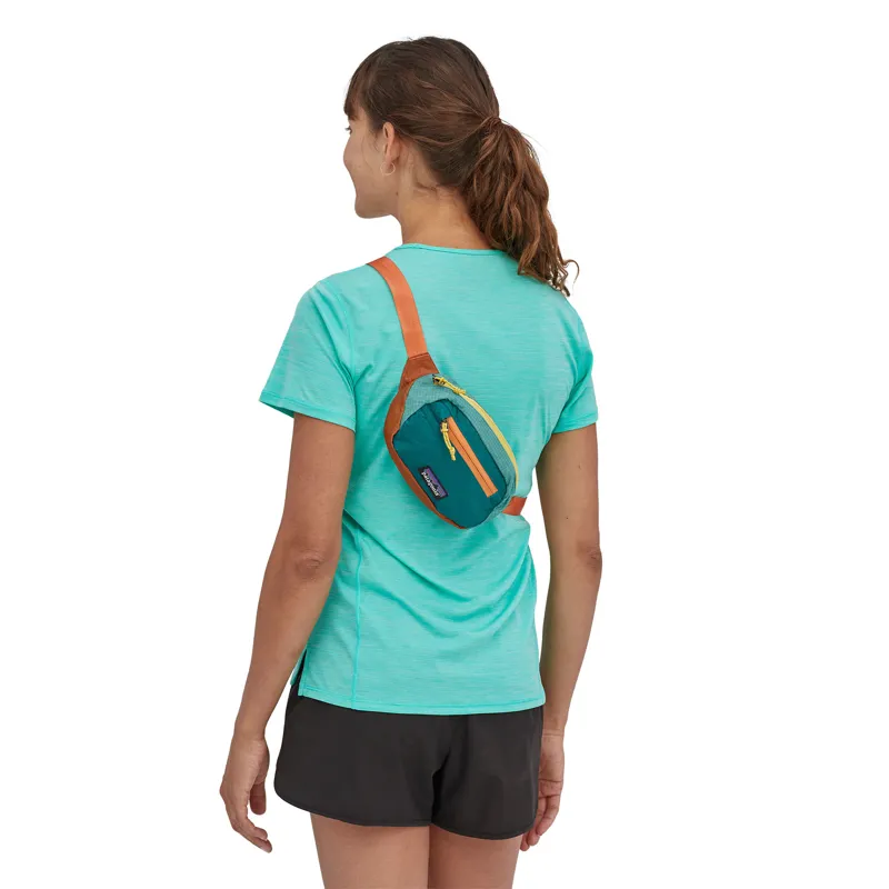 Patagonia Ultralight Black Hole Mini Hip Pack in Patchwork Current Blue