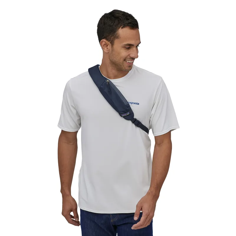 Patagonia 8L Atom Sling in Blue-1